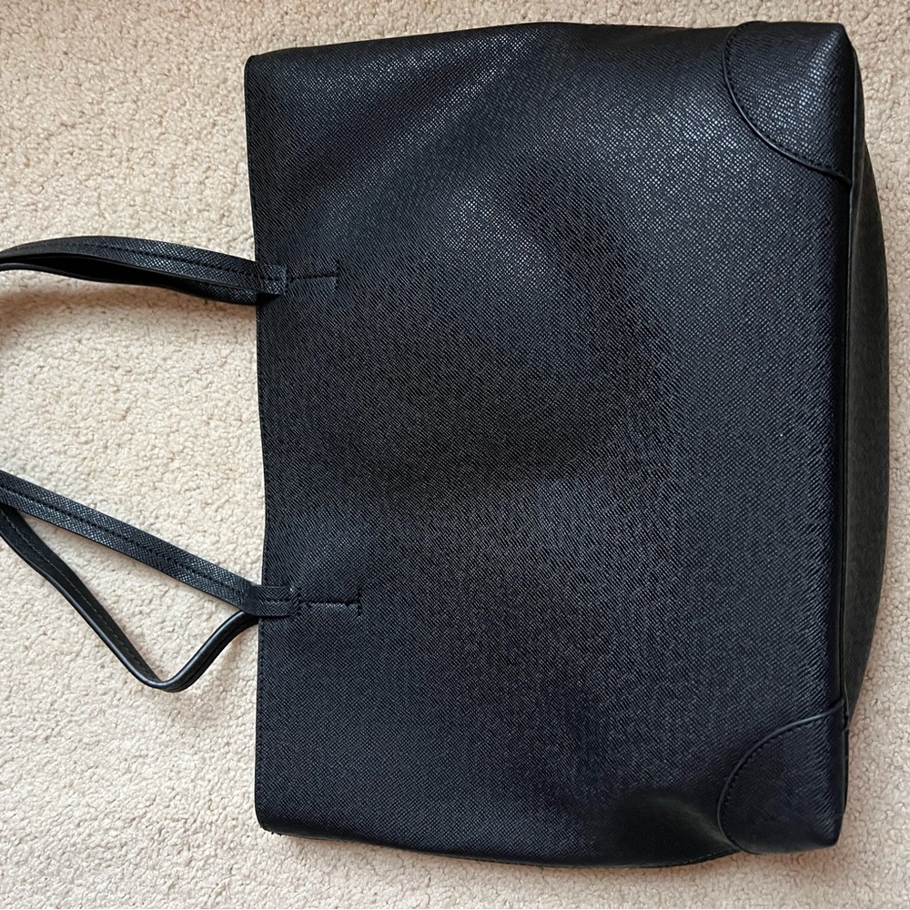 Black Tot View 2